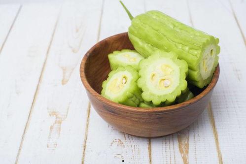 吃中药能吃凉瓜吗,吃中药期间，凉瓜可否同食？